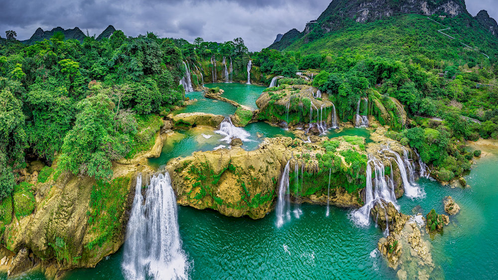 Ban Gioc is the largest waterfall in Southeast Asia and the fourth largest located on an international border
